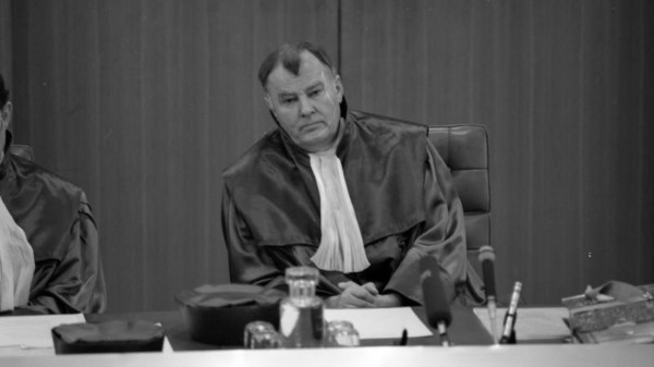 Ernst Gottfried Mahrenholz am Bundesverfassungsgericht 1989